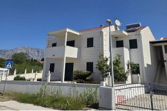 012 2048 38 Hvar House in the first row to the sea for sale