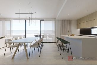 010 2043 167 Nin Exclusive apartment with pool in the first row to the sea for sale