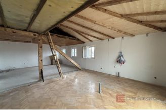 014 2035 224 Split Manus Spacious two bedroom apartment for sale