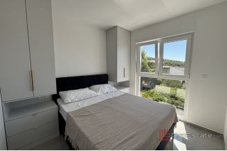 018 2035 226 Trogir Extraordinary penthouse with panoramic sea view sale