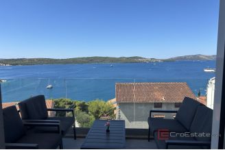 018 2035 226 Trogir Extraordinary penthouse with panoramic sea view sale