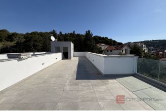 018 2035 226 Trogir Extraordinary penthouse with panoramic sea view sale