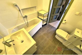 007 2016 651 peljesac modern apartment near sea with garden for sale