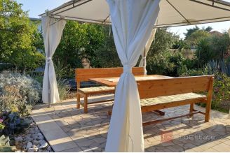 007 2016 651 peljesac modern apartment near sea with garden for sale