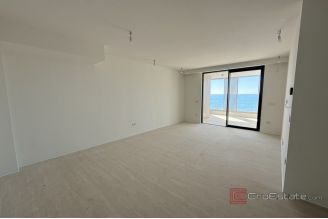 014 2043 169 Zadar Apartment in a luxury building sale