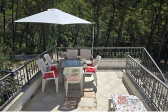 017 2052 39 Makarska Family house with apartments for sale