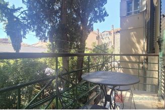 007 2047 66 Split Center Midern two bedroom apartment for sale