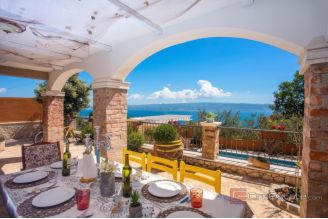 017 2029 102 Omis Stone house  with pool and a sea view for sale