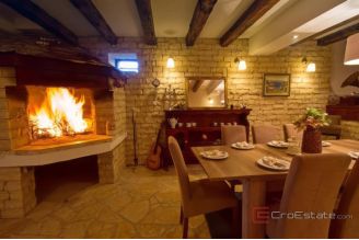 017 2029 102 Omis Stone house  with pool and a sea view for sale