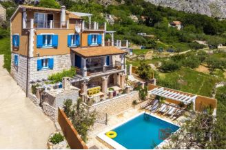 017 2029 102 Omis Stone house  with pool and a sea view for sale