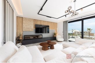 020 5361 30 Primosten Luxury villa with pool and a sea view for sale