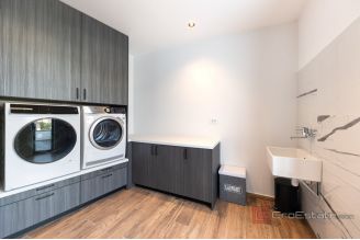 020 5361 30 Primosten Luxury villa with pool and a sea view for sale