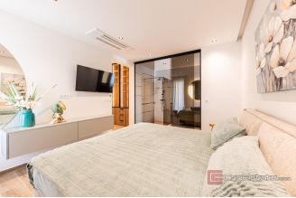 020 5361 30 Primosten Luxury villa with pool and a sea view for sale