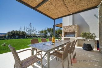 020 5362 30 kastela modern house with pool for sale