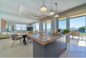 020 5362 30 kastela modern house with pool for sale