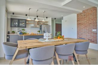 020 5362 30 kastela modern house with pool for sale