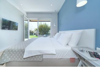 020 5362 30 kastela modern house with pool for sale