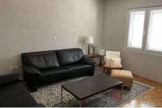 009 2052 40 Split Area Family house with garage for sale