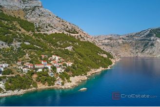020 2030 94 Omis Fully furnished detached house with pool and a sea view for sale