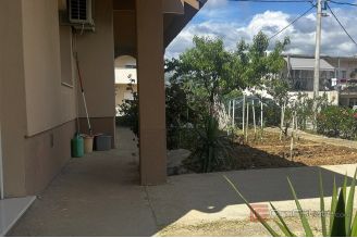 010 2052 43 split mejasi house with garage and garden for sale