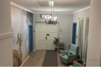 018 2052 45 Sibenik Nine luxury rooms in the city center for sale