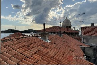 018 2052 45 Sibenik Nine luxury rooms in the city center for sale