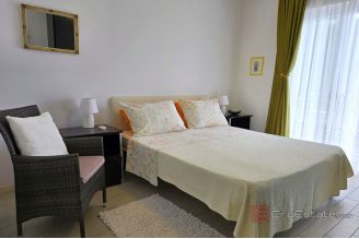 020 2029 103 omis apartment house with open sea view for sale