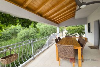 020 2029 103 omis apartment house with open sea view for sale