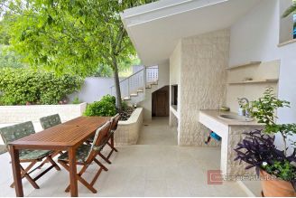 020 2029 103 omis apartment house with open sea view for sale