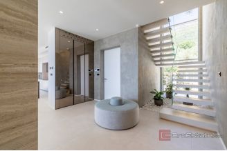 020 2031 191 Kastela Modern villa with panoramic sea view for sale