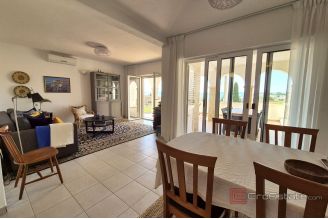 012 2016 653 island brac three bedroom apartment with sea view for sale