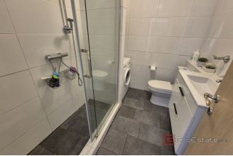 012 2016 653 island brac three bedroom apartment with sea view for sale