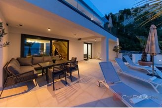 019 2021 408 zadar area villa by the sea with boat mooring for sale