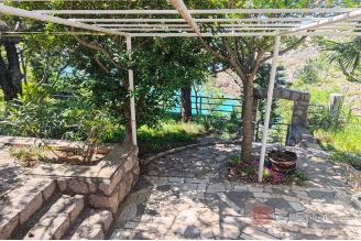 020 2021 409 near zadar house first row to the sea for sale