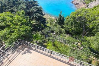 020 2021 409 near zadar house first row to the sea for sale