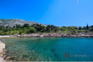 020 2021 409 near zadar house first row to the sea for sale