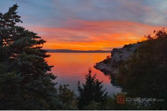 020 2021 409 near zadar house first row to the sea for sale