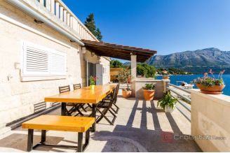 015 2052 47 Korcula Apartments in the first row to the sea for sale