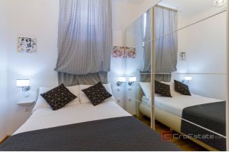 015 2052 47 Korcula Apartments in the first row to the sea for sale