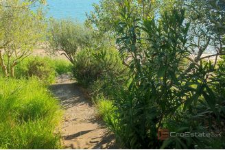 007 2021 411a near zadar land plot first row to the sea for sale