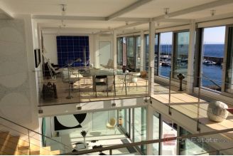 014 1024 20 Rijeka Villa in the first row to the sea for sale