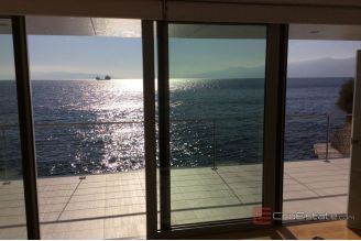 014 1024 20 Rijeka Villa in the first row to the sea for sale