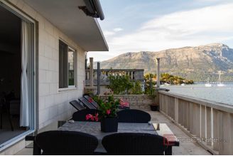 015 2052 50 Korcula Stone villa in the first roe to the sea for sale