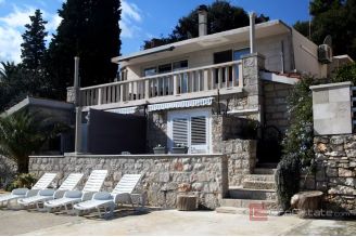 015 2052 50 Korcula Stone villa in the first roe to the sea for sale
