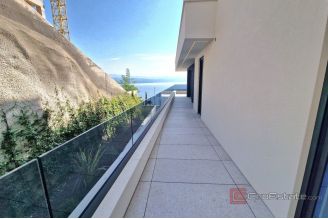 010 1024 23 Opatija Luxury three bedroom apartment with panoramic sea view for sale