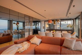 019 2048 40 Split area Attractavite villa with panoramic sea view rent