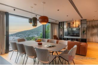 019 2048 40 Split area Attractavite villa with panoramic sea view rent