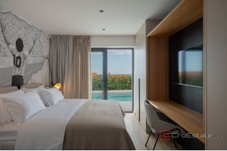 019 2048 40 Split area Attractavite villa with panoramic sea view rent