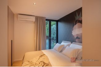 019 2048 40 Split area Attractavite villa with panoramic sea view rent