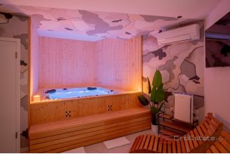 019 2048 40 Split area Attractavite villa with panoramic sea view rent